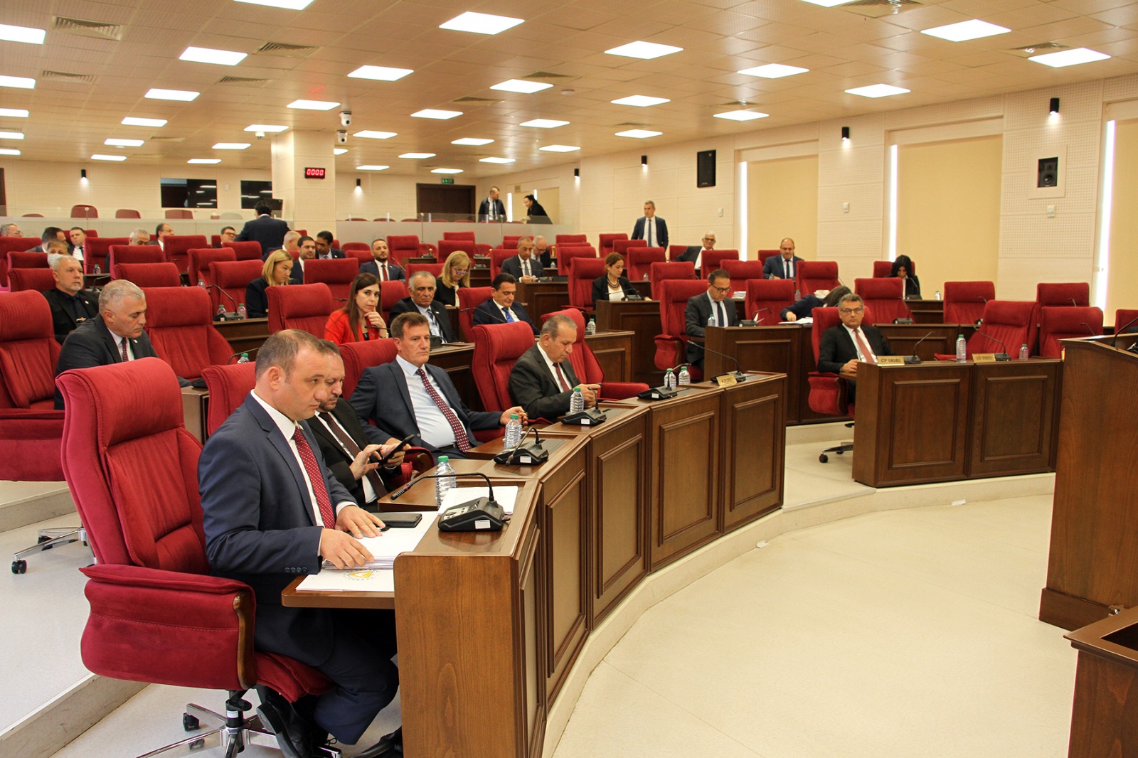 Meclis, öğrenci affı gündemiyle toplandı