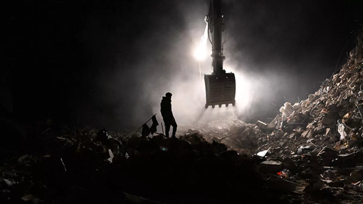 Kahramanmaraş merkezli depremlerde 44 bin 374 kişi hayatını kaybetti