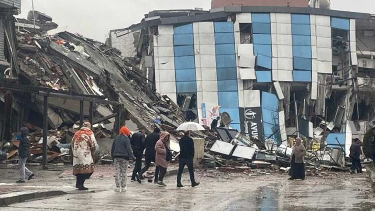 İsias Otel’de çalışmalar yeniden başladı