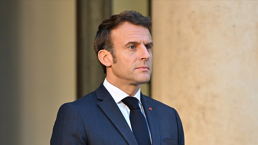 Macron, Fransa’da milyonların protesto ettiği tartışmalı emeklilik reformunu savundu