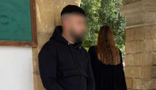 Mahkemede polisleri darp etti