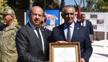 Deprem çalışmalarına katkı sağlayan kamu çalışanlarına teşekkür ve takdir belgesi takdim edildi