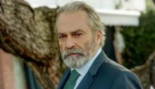 Sahnede rahatsızlanan Haluk Bilginer hastaneye kaldırıldı