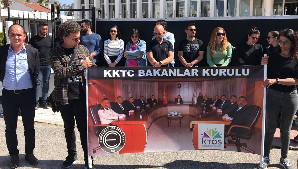 KTÖS ile KTOEÖS “Gazimağusa’ya ilahiyat koleji” yapılacağı açıklamasını eleştirdi