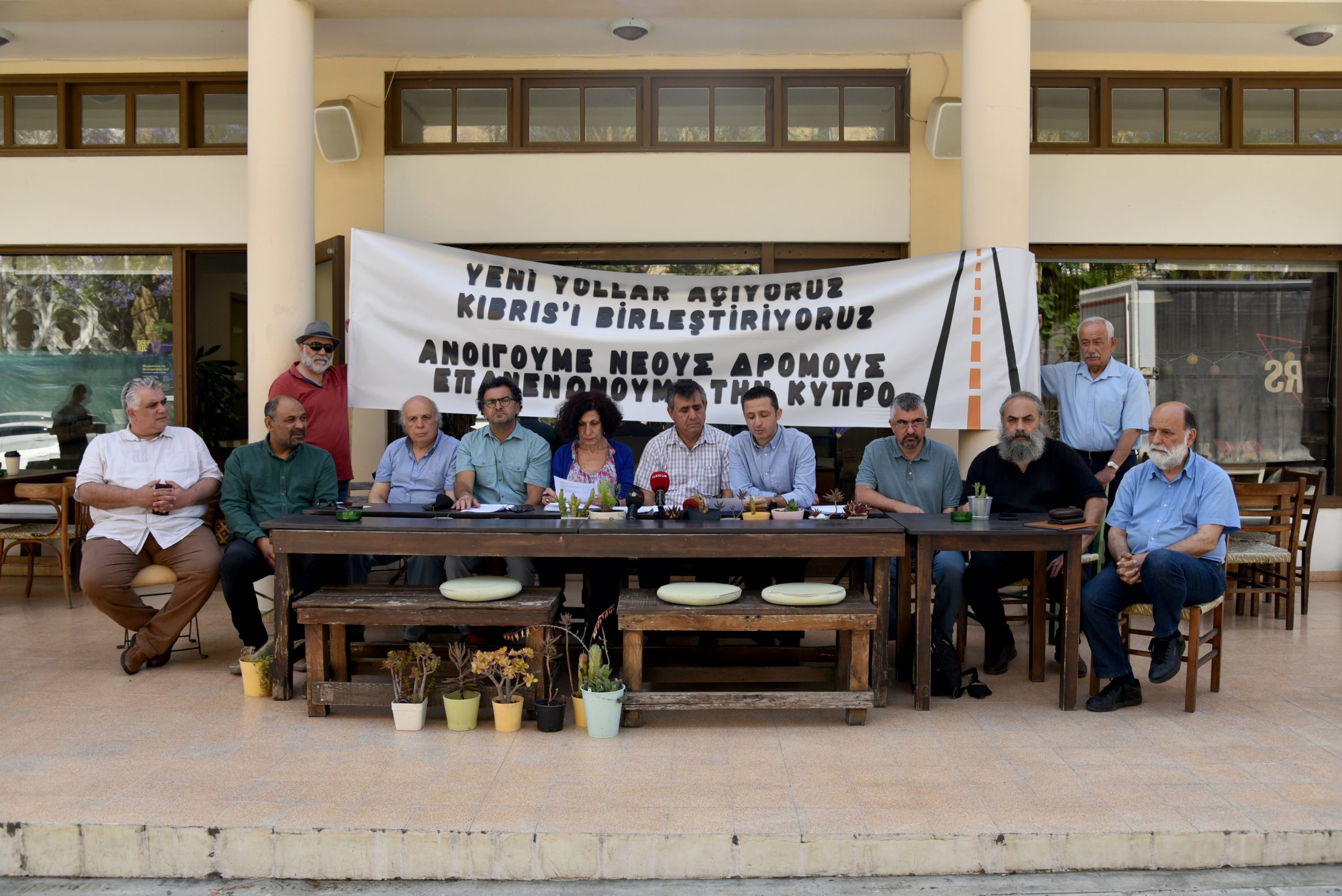 İki Toplumlu Barış İnisiyatifi, 27 Mayıs Cumartesi Lokmacı’da gerçekleştirilecek yeni geçiş kapılarının açılması eylemi hakkında basın toplantısı yaptı