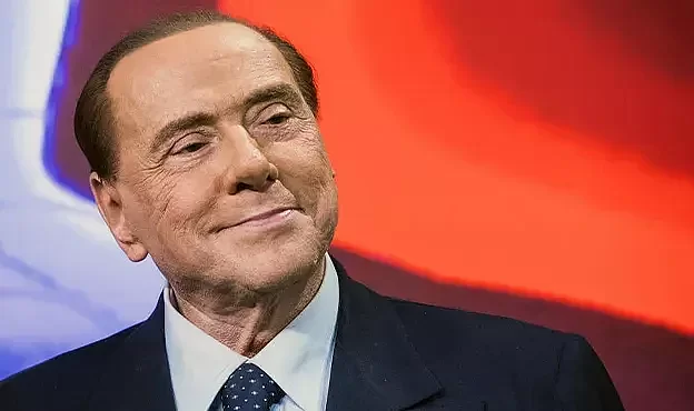 İtalya’nın eski başbakanı Silvio Berlusconi hayatını kaybetti