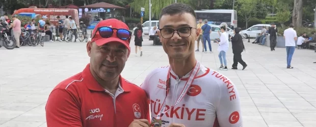 Kıbrıslı Türk bisikletçi Eral Aşina, kendi kategorisinde Türkiye Şampiyonu oldu