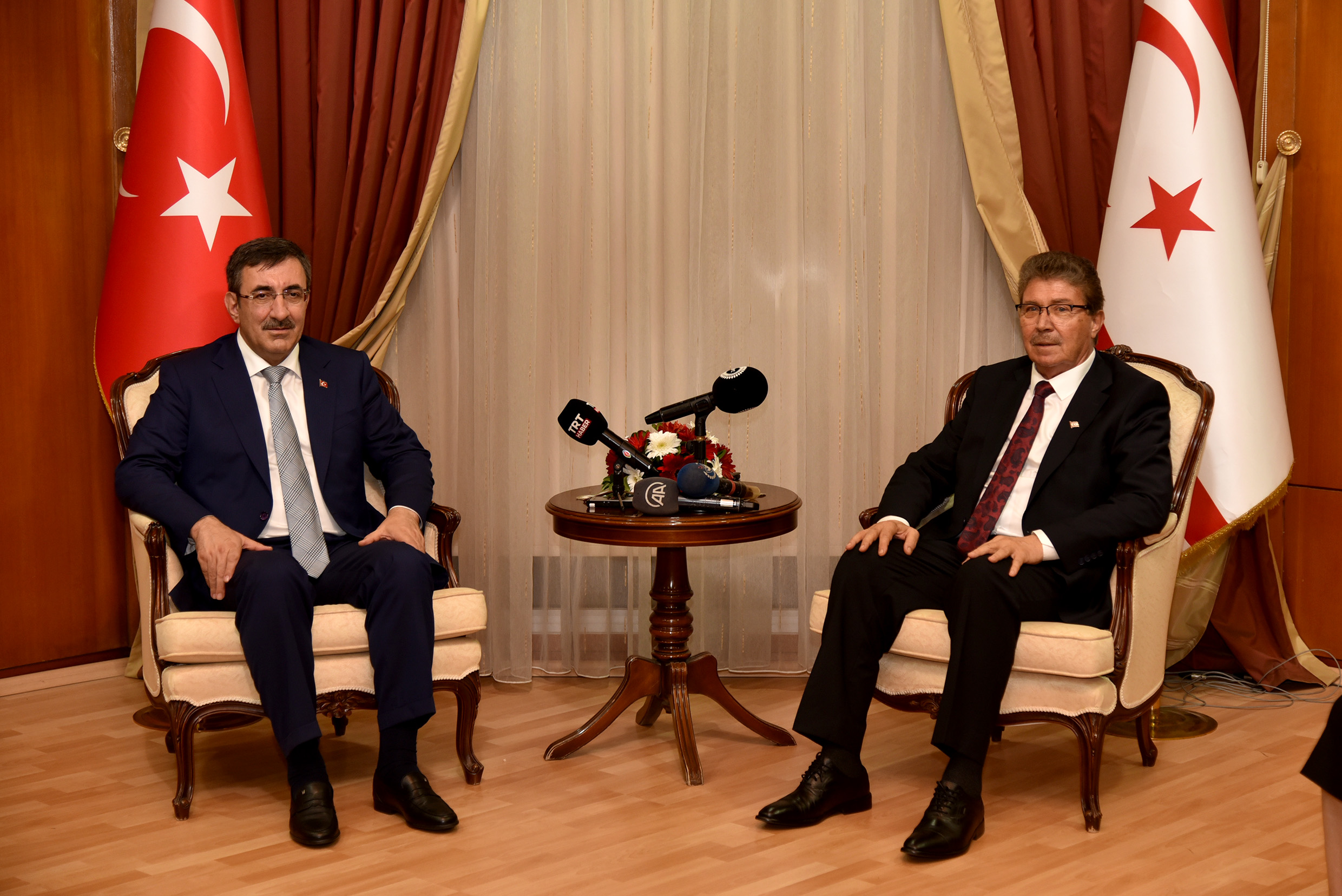 Üstel: “Türkiye Cumhuriyeti ile etle tırnak gibi, ayrılmaz ikiliyiz”