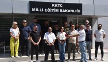 KTOEÖS’ten bakanlık önünde açıklama