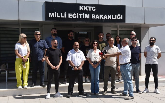 KTOEÖS’ten bakanlık önünde açıklama