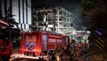 İstanbul Başakşehir’deki fabrikada çıkan yangını söndürme çalışmaları 37. saatinde