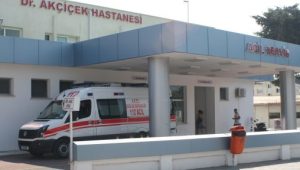 Türkiye İş Bankası’nın katkısıyla alınan mobil dijital röntgen cihazı Girne Dr. Akçiçek Hastanesi’ne teslim edildi