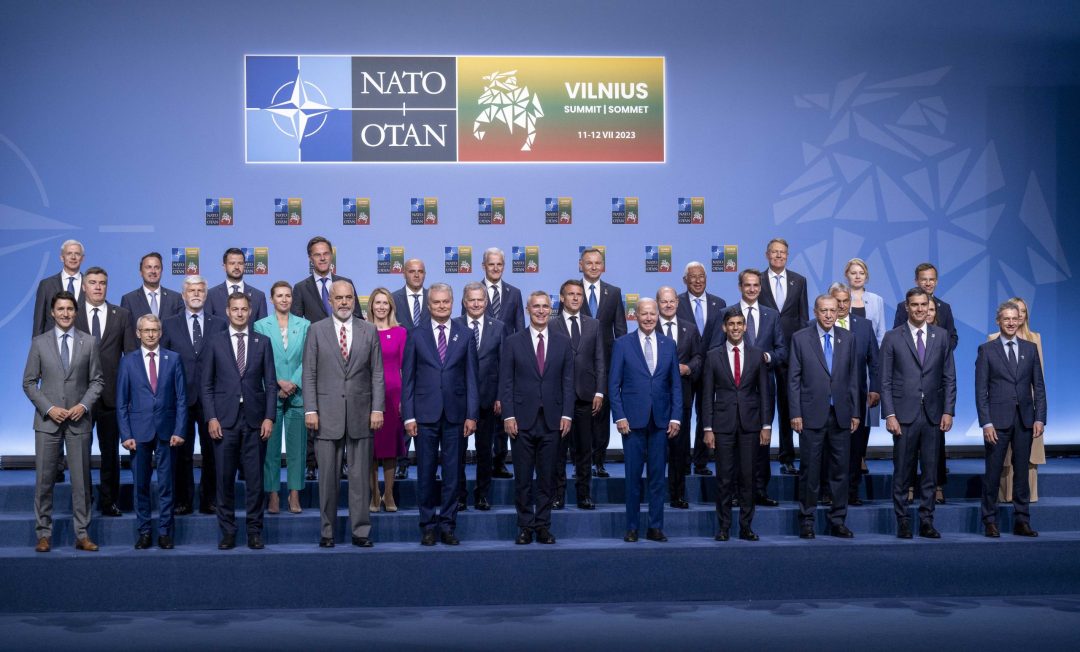 NATO liderleri zirve toplantısında bir araya geldi