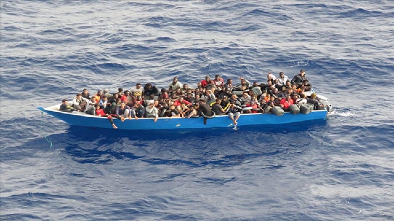 Senegal’den 15 gün önce yola çıkan en az 300 düzensiz göçmeni taşıyan 3 tekne kayıp