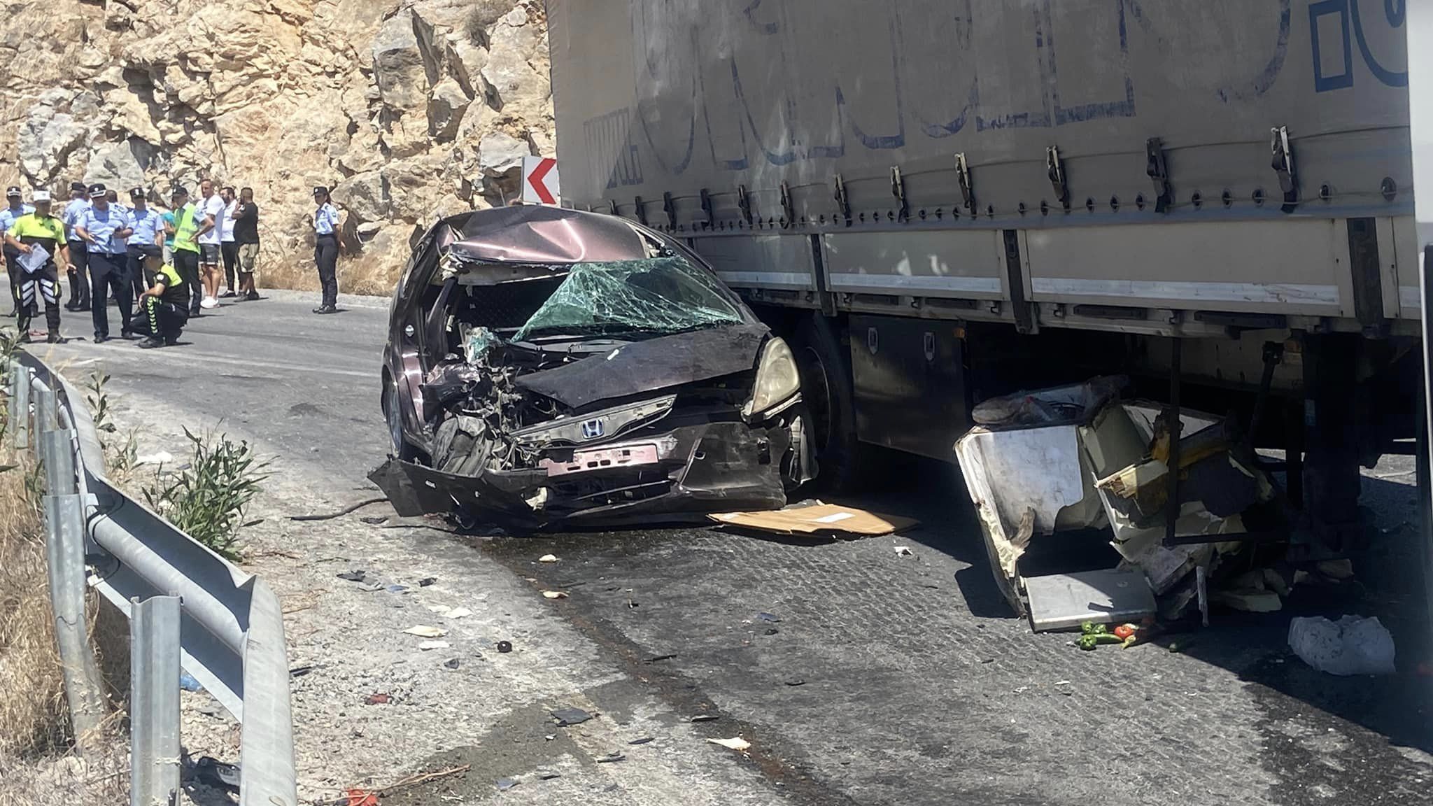 Dağ yolu, 15.45’te yeniden trafiğe açıldı