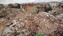 17 Ağustos 1999 Marmara Depremi’nde hayatını kaybedenler anıldı