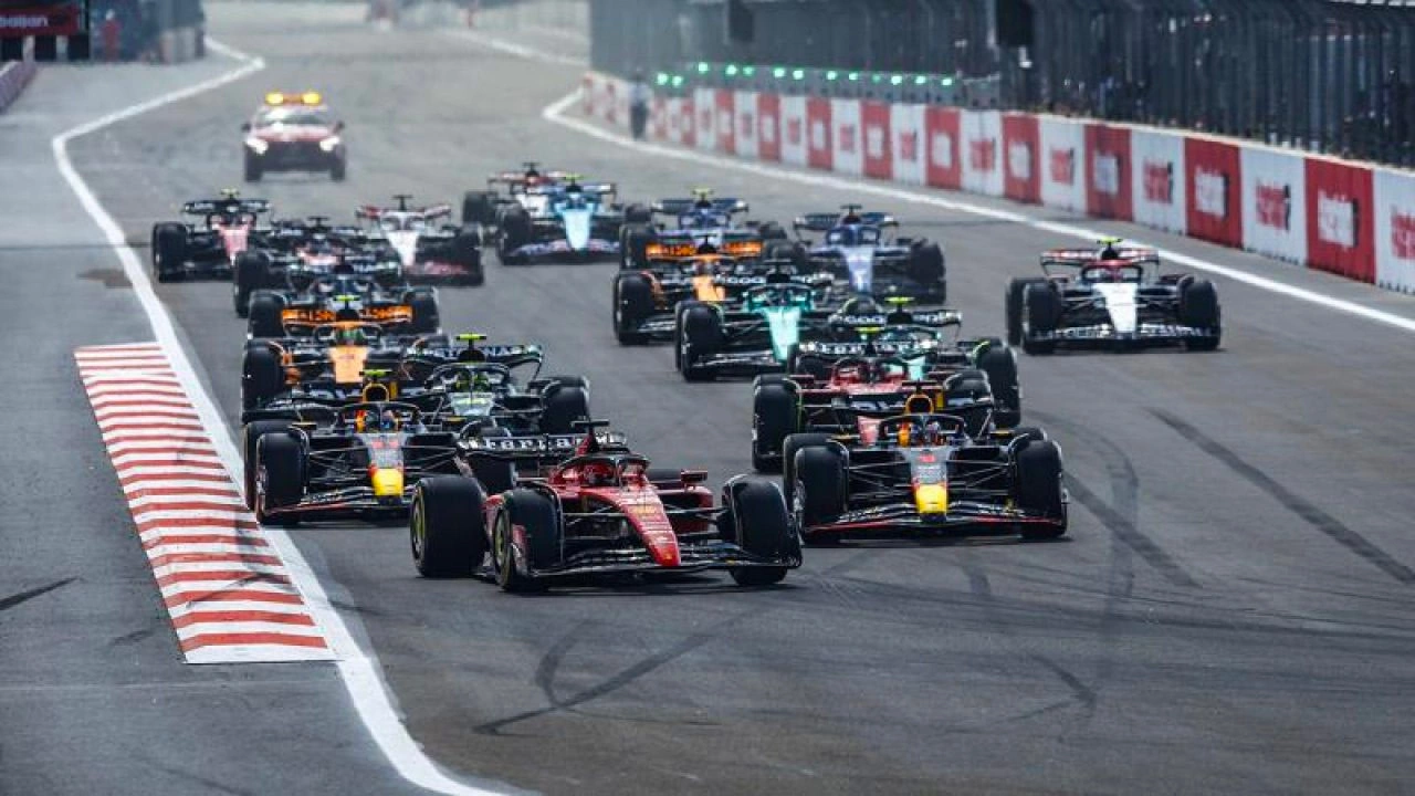 Formula 1 Dünya Şampiyonası’nda sezonun 16. yarışı Singapur’da