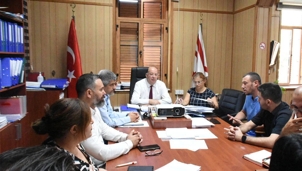 Sağlık Bakanı Dinçyürek, sendikalarla, sınav tüzüğü konusunda toplantı yaptı