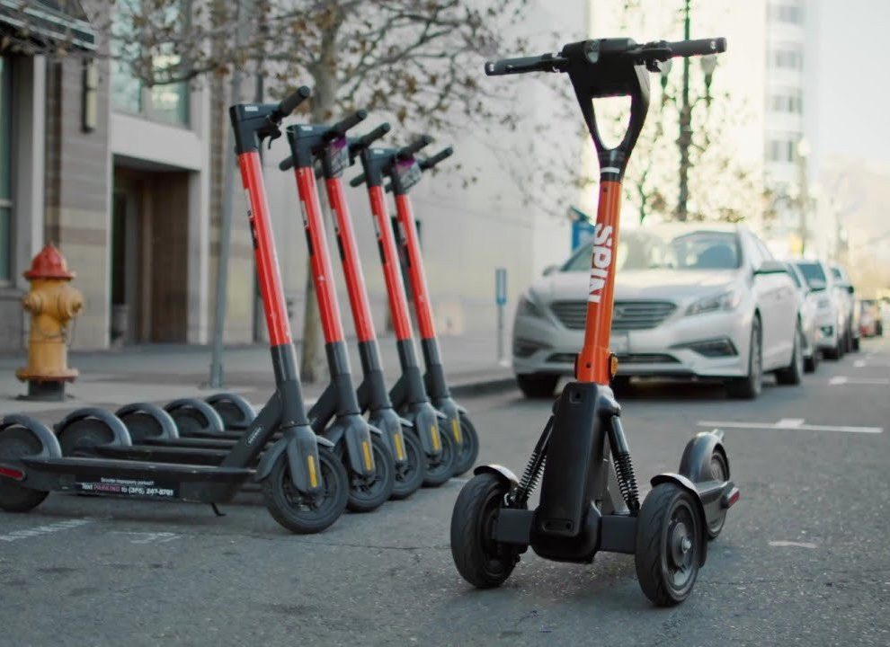 “Elektrikli scooterler asla gözetimsiz şarjda bırakılmamalı”
