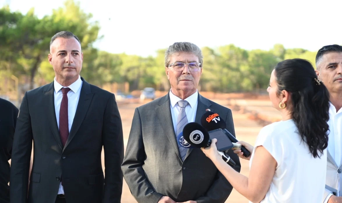 Başbakan Üstel: Büyük bir sosyal konut projemiz var