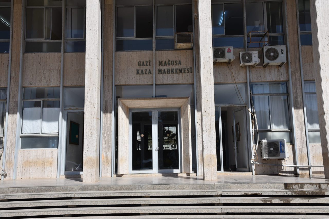 Sahte reçete soruşturması kapsamında Gazimağusa’da tutuklanan biri doktor biri eczacı 2 kişiye 1’er gün tutukluluk