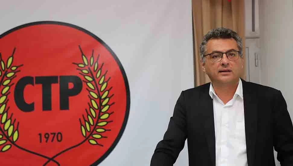 Tufan Erhürman: “Bu akşam böyle bir zihniyeti reddettiğimizi göstermek için sokaktayız”