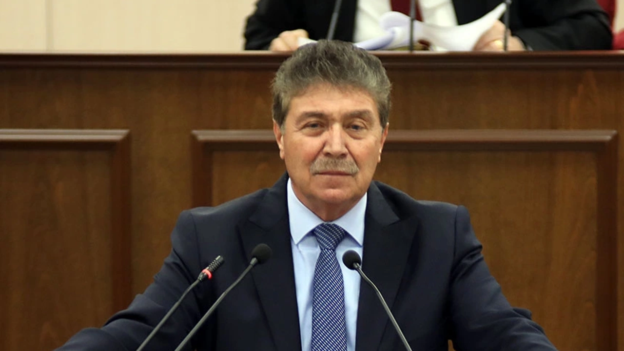 Üstel’den tutuklanan eczacı ve doktorlar hakkında açıklama