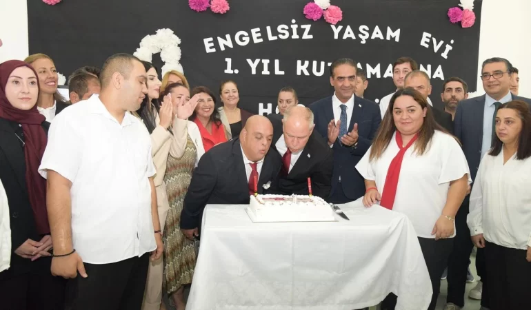 engelsiz-yasam-evi-1-yil-kutlama-etkinligi-yapildi.JPG