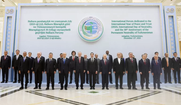 erdogan-putin-pezeskiyan-berdimuhamedov-ve-serif-ile-sohbet-etti.jpg