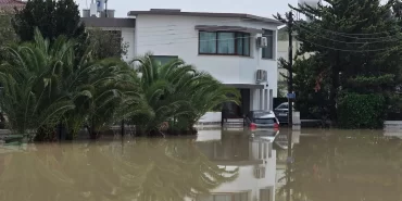 kktcdeki-olumsuz-hava-kosullarinin-neden-oldugu-su-taskinlari-ve-diger-olaylar-rum-basininda.jpg