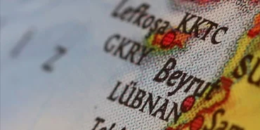 lubnanin-gkry-ile-deniz-yetki-anlasmasinin-meclis-onayina-sunulmadan-imzalanmasi-tartismalara-yol-ac.webp