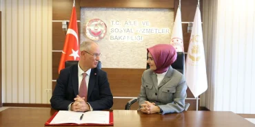 hasipoglu-dijital-dunyada-cocuk-haklari-sozlesmesini-imzaladi.jpeg