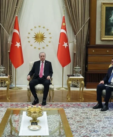 turkiye-cumhurbaskani-erdogan-basbakan-usteli-kabul-etti.jpg