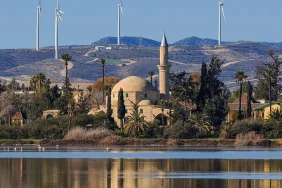 disisleri-bakanligi-hala-sultan-tekkesi-ziyaretinin-engellenmesini-protesto-etti.jpg