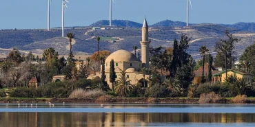 disisleri-bakanligi-hala-sultan-tekkesi-ziyaretinin-engellenmesini-protesto-etti.jpg