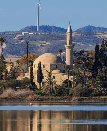 disisleri-bakanligi-hala-sultan-tekkesi-ziyaretinin-engellenmesini-protesto-etti.jpg