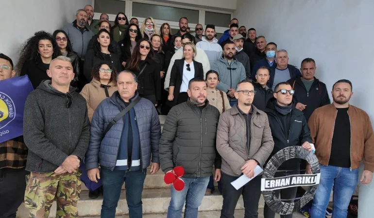 guc-senden-magusa-limaninda-siyah-celenk-ve-aciklama.jpg