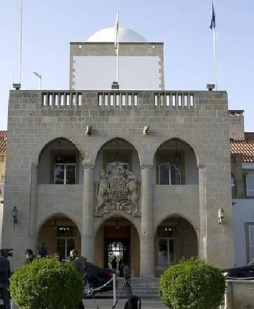 guney-kibris-alarmda-rum-milli-guvenlik-kurulu-dun-toplandi.jpg