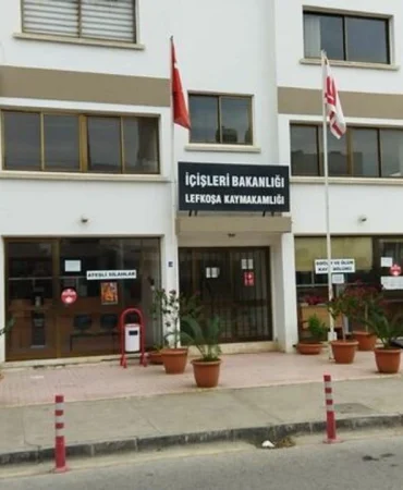 lefkosa-ilce-emniyet-kurulu-toplandi-toplantida-bayram-tedbirleri-de-ele-alindi.jpg