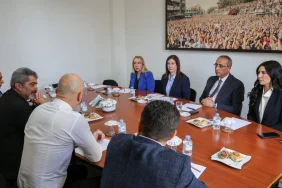 ctp-kibris-turk-otelciler-birligi-heyetini-kabul-etti.jpg