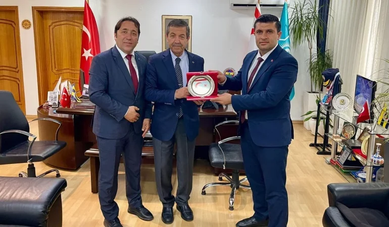 disisleri-bakani-ertugruloglu-turkgef-baskani-bayduzu-kabul-etti.jpg