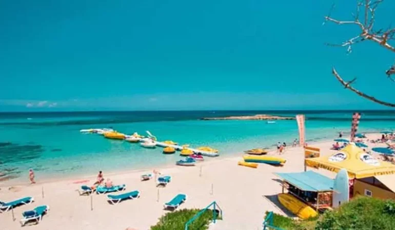 guney-kibris-in-turizm-gelirlerinde-azalma-5cf27cbd.webp.webp