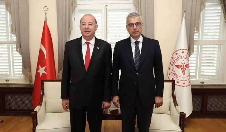 hakan-dincyurek-istanbulda-turkiye-saglik-bakani-memisoglu-ile-gorustu.jpg