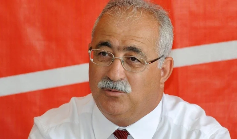 izcan-ozgurluk-baris-ve-demokrasi-olmadan-emegin-kazanimlari-korunamaz.jpg