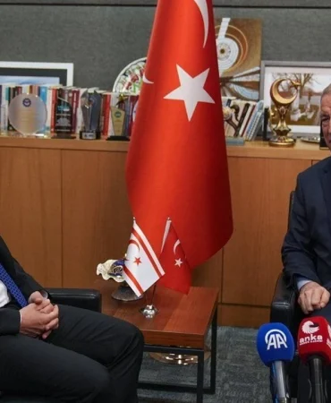 tbmm-milli-savunma-komisyonu-baskani-akar-ankara-buyukelcisi-ismet-korukoglu-ile-gorustu.jpg