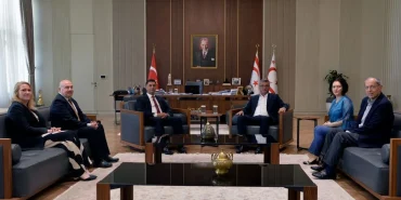 erhurman-turk-yunan-forumunun-kibrisli-turk-uyelerini-kabul-etti.jpg