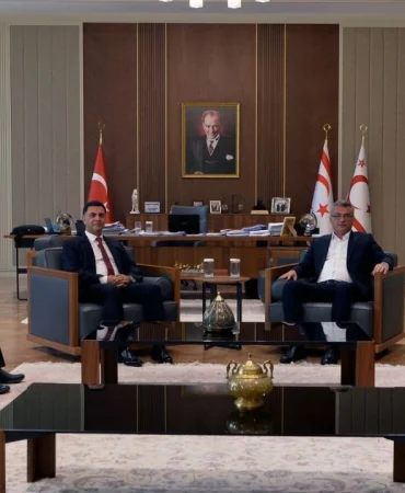 erhurman-turk-yunan-forumunun-kibrisli-turk-uyelerini-kabul-etti.jpg
