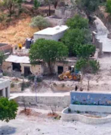 israilli-yatirimci-terk-edilmis-trozena-koyunu-turizm-ve-yasam-alanina-donusturuyor.jpg