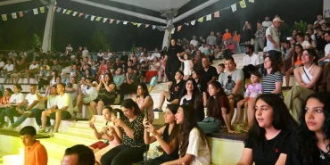 1782037584789festival-2.jpg