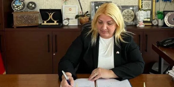 buyukkonukta-hizmet-vurgusu-soz-verdik-calistik-ve-yaptik.jpg